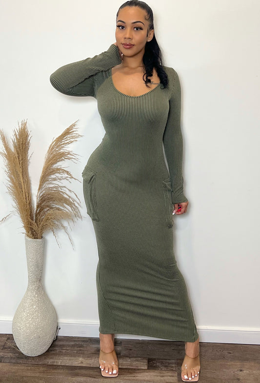 ‘Doll that can do both’ ribbed dress