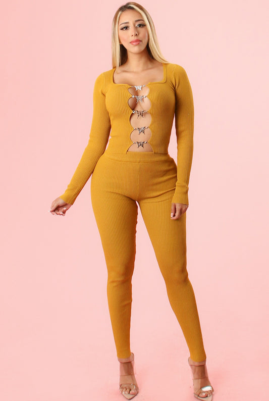 ‘Hard to Catch Doll’ ribbed set